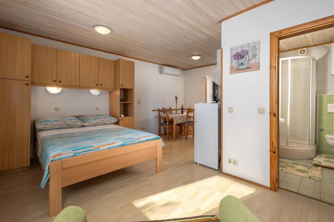 Apartmani Matic Moscenicka Draga Exterior photo